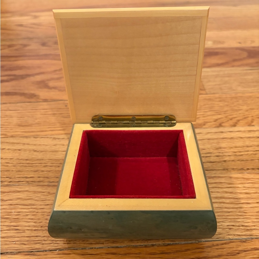 Vintage Italian Wooden Jewelry Box - Picture 4 of 6